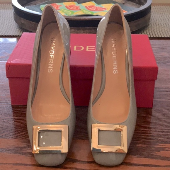 Wayderns buckle on patent square toe chunky low heel pumps, 2 inch, gray sz 8, - Picture 3 of 11
